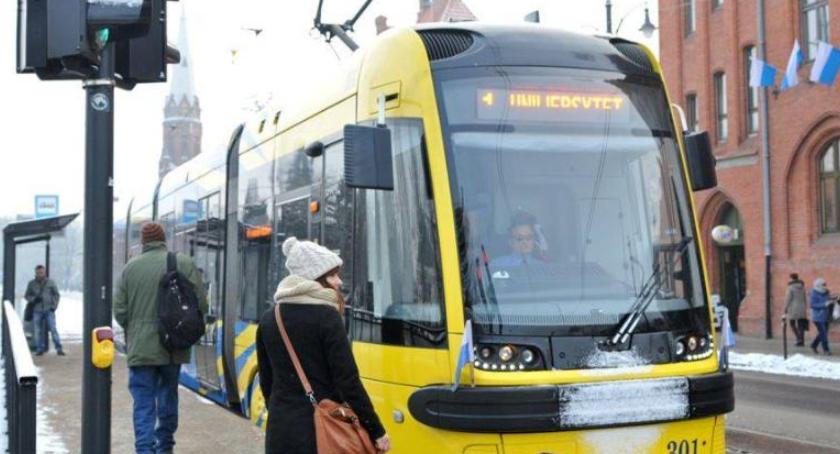 Miasto remontuje torowisko. Zmiany w kursowaniu komunikacji miejskiej w Toruniu