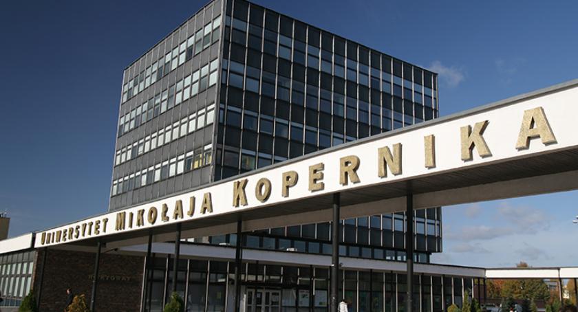 Burza po wpisie wykładowcy UMK. Czesław Śpiewa komentuje: to antysemicka treść