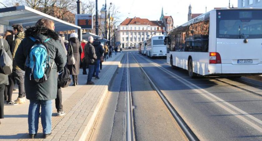 Kontrowersyjne zachowanie kontrolerów biletów MZK w Toruniu