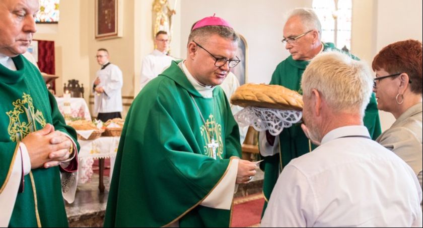 Biskup Wiesław Śmigiel: Zmartwychwstanie przeżywam metaforycznie