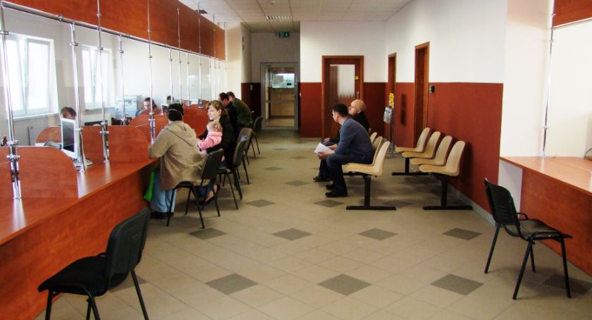 Biletomaty ułatwią nam życie przy rejestracji pojazdu