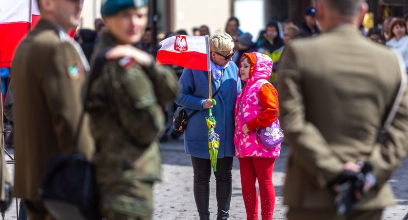Mnóstwo torunian uczciło święto Konstytucji 3 maja [FOTO]