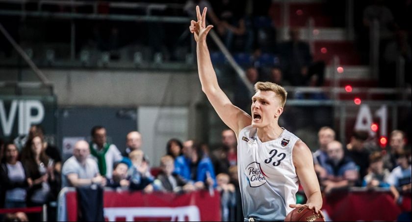 Twarde Pierniki jedną nogą w finale!