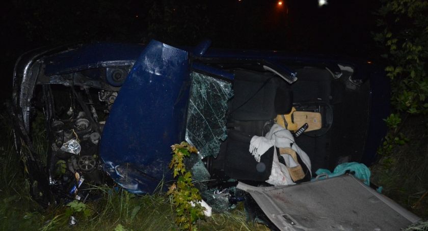 Dramat na drodze pod Toruniem. Nie żyje zaledwie 2-letni chłopiec, jego brat walczy o życie [FOTO]
