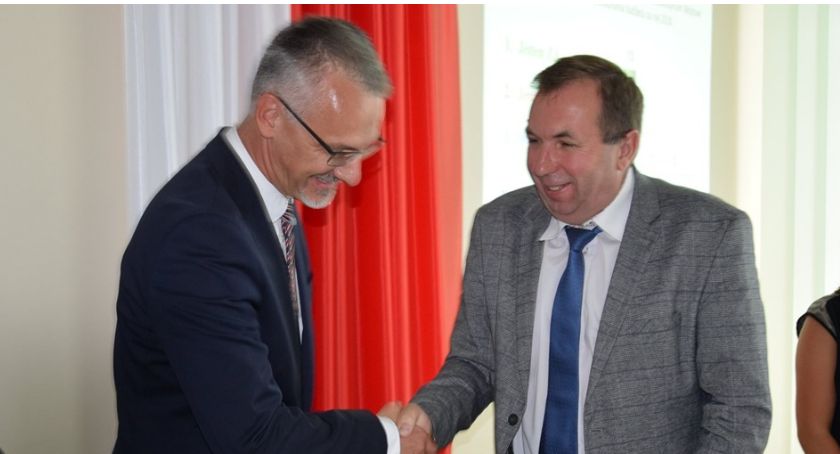Radni jednomyślni. Wotum zaufania dla wójta gminy Lubicz Marka Nicewicza [FOTO]
