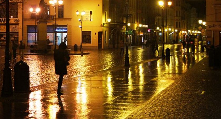 Niebezpieczny weekend w Toruniu. Nocna awantura na Rynku Staromiejskim!