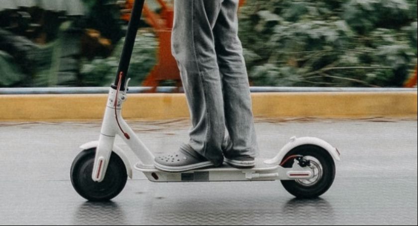 Elektryczne hulajnogi wjeżdżają do Torunia. Znamy pierwsze szczegóły!