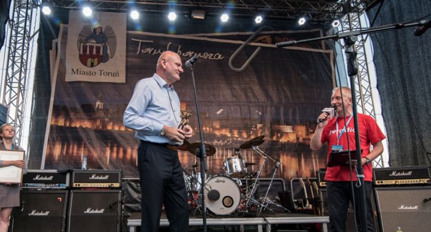 Najlepsi toruńscy artyści wystąpią na scenie letniej przy Wiśle