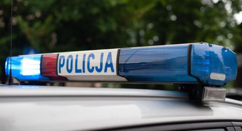 Mężczyzna pchnął kobietę pod samochód przy Rondzie Pokoju Toruńskiego!