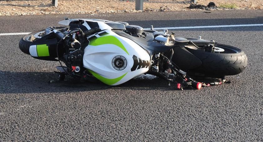 Wypadek z udziałem motocyklisty w Toruniu. Są utrudnienia!