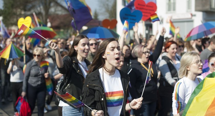 Marsz Równości w Toruniu. Jeszcze się nie odbył, ale już budzi wielkie kontrowersje