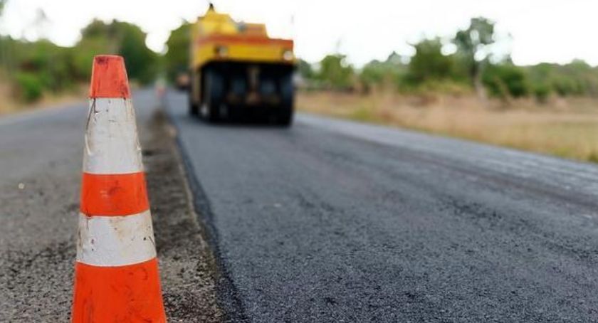 Koszmar mieszkańców się skończy. Drogi w gminie Obrowo zmienią się za 2 mln zł