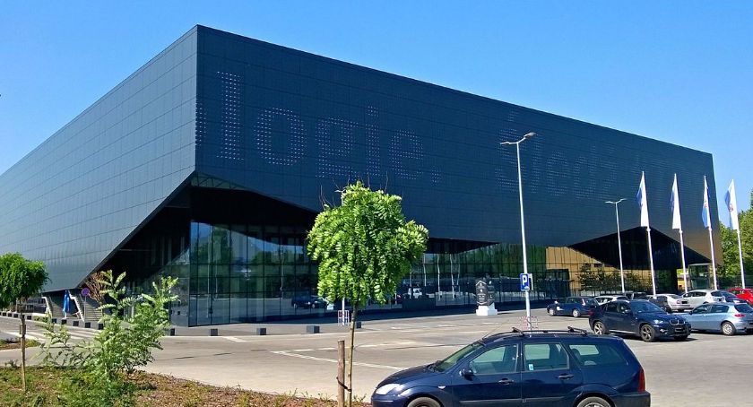 Koniec z darmowym parkowaniem przy Arenie Toruń