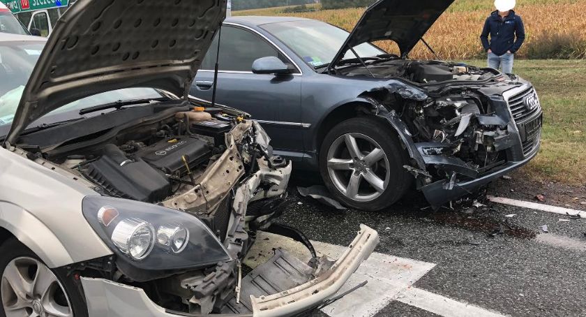 Wypadek na trasie Toruń - Bydgoszcz. Jedna osoba trafiła do szpitala [FOTO]