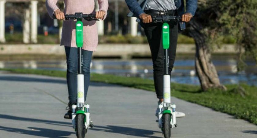 Torunianin trafił za kraty przez... elektryczną hulajnogę
