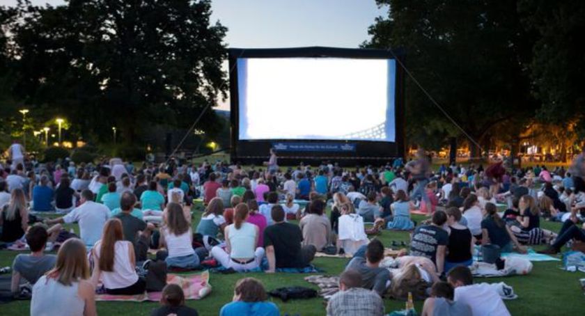 Nad podtoruńskim jeziorem powstanie kino plenerowe!?