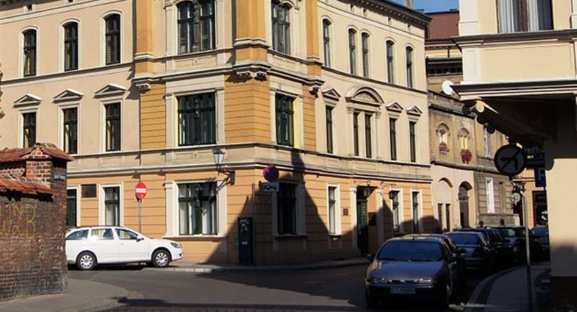 Złodziej zatrzymany w centrum Torunia. Wpadł w idiotyczny sposób...