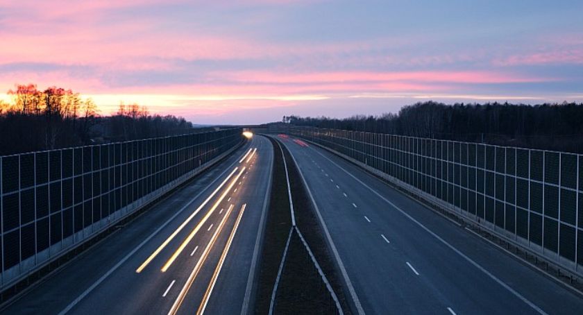 Mieszkańcy odetchną z ulgą. W okolicach Torunia zmniejszy się hałas przy autostradzie