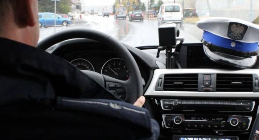 Policjanci wyruszyli na toruńskie drogi z oryginalnym sprzętem. Kierowcy będą zaskoczeni