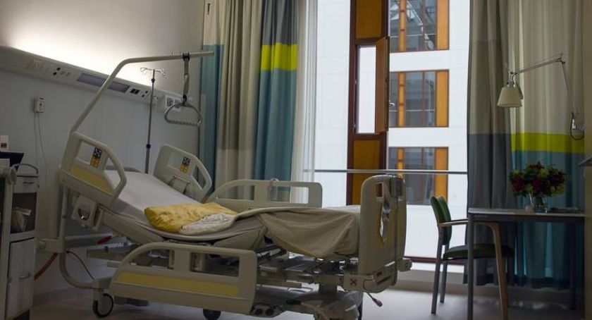 Wielkie serca strażaków ochotników. Wsparli chłopczyka, który spadł z wieżowca w Toruniu