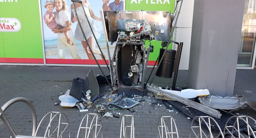 W Toruniu wybuchł bankomat wypełniony pieniędzmi!