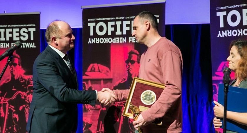 Więzień polityczny i reżyser Oleg Sencow został uhonorowany w Toruniu [FOTO]