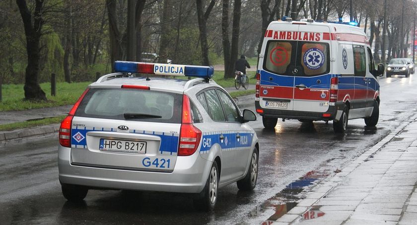 Wypadek na DK 10. Matka z dwójką niemowląt trafiła do szpitala