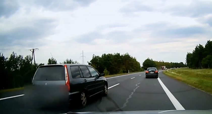 Na czołówkę z TIR-em. O włos od katastrofy na trasie Toruń - Bydgoszcz [WIDEO]
