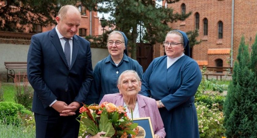 108-letnia Elżbieta Rogala uhonorowana medalem Unitas Durat