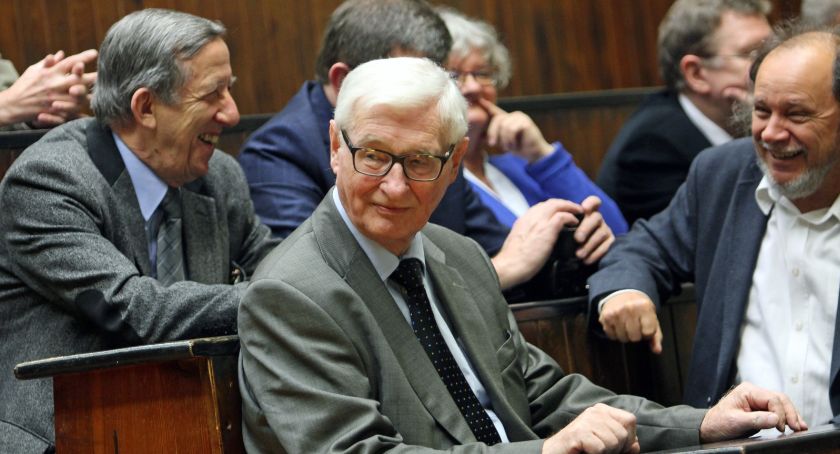 Prof. Andrzej Kossakowski z UMK laureatem polskiego Nobla
