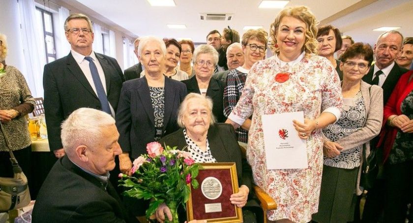 Medale Unitas Durat dla stuletnich mieszkanek regionu
