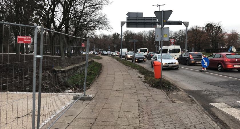Drogowy horror w centrum miasta. Jak długo to potrwa?