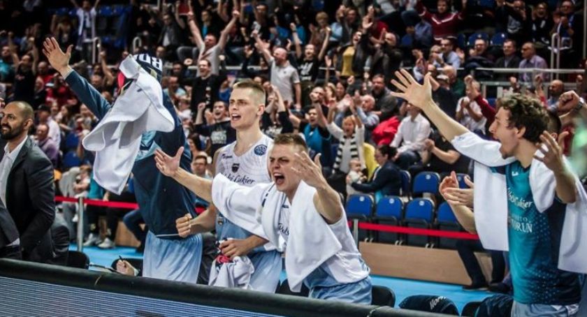 Ogromne emocje w Arenie Toruń. O wyniku decydowała ostatnia akcja!