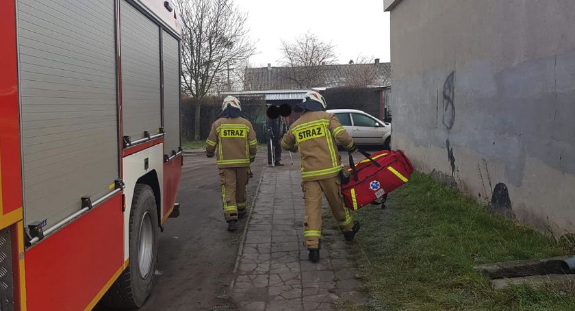 Akcja strażaków pod Toruniem. Urządzenie zaalarmowało lokatorów o śmiertelnym zagrożeniu! [FOTO]