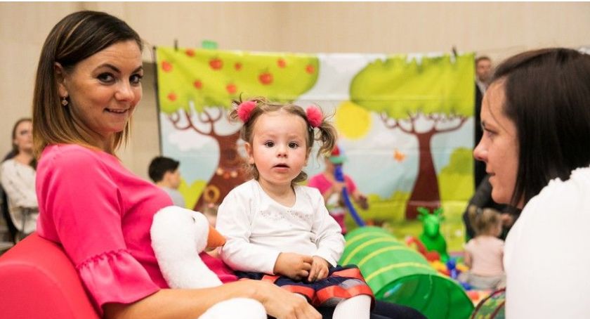 Nawet 800 zł miesięcznie dla młodych rodziców. W czwartek w Toruniu rusza nabór