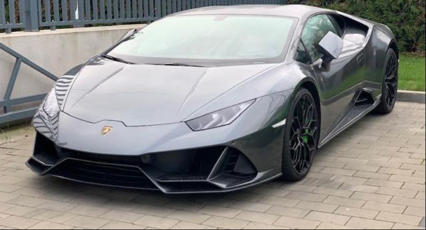 Ekskluzywne auta zaparkowały w Toruń Plaza. Kto zdobędzie przejażdżkę w Lamborghini i Ferrari?