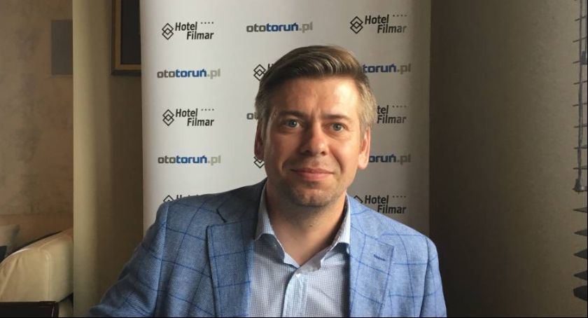 Tomasz Głuszek: Dzisiejsze trendy nie mają szokować formą