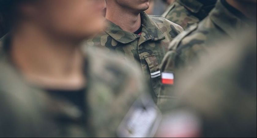 WKU wzywa mieszkańców Torunia do wojska! Kto musi się stawić?
