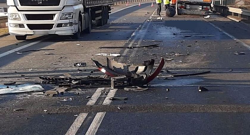 Śmiertelny wypadek na trasie Toruń - Lipno. Nie żyje 63-letni kierowca [FOTO]