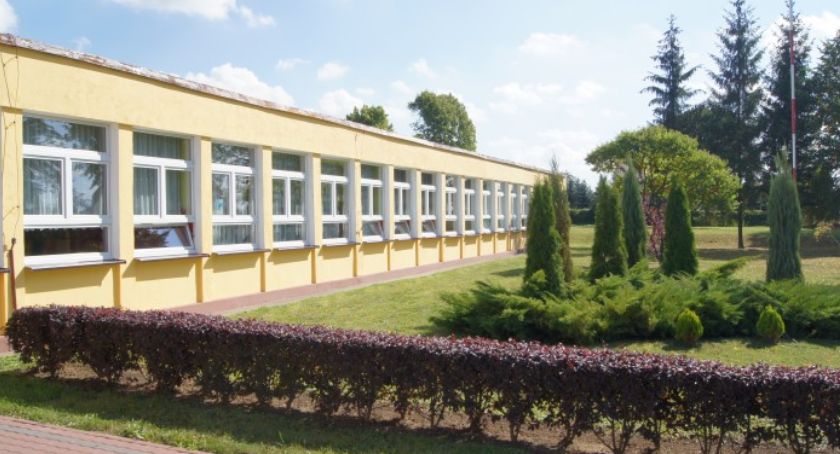 Co dalej ze szkołą w Gronowie pod Toruniem? Władze gminy ucinają plotki