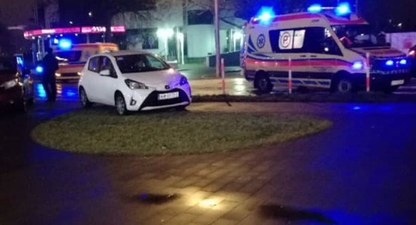 Wypadek w Toruniu. Samochód potrącił dwoje pieszych! [PILNE]