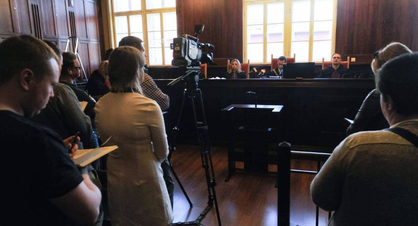 W Toruniu ruszył proces groźnego gangstera. Poszkodowani liczą straty w milionach
