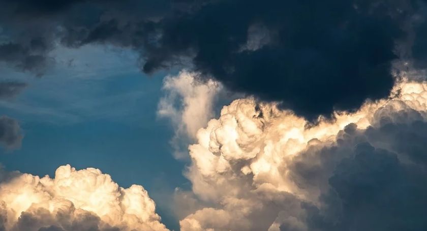 Przed nami w Toruniu niespokojny dzień za oknami. IMGW zaleca ostrożność