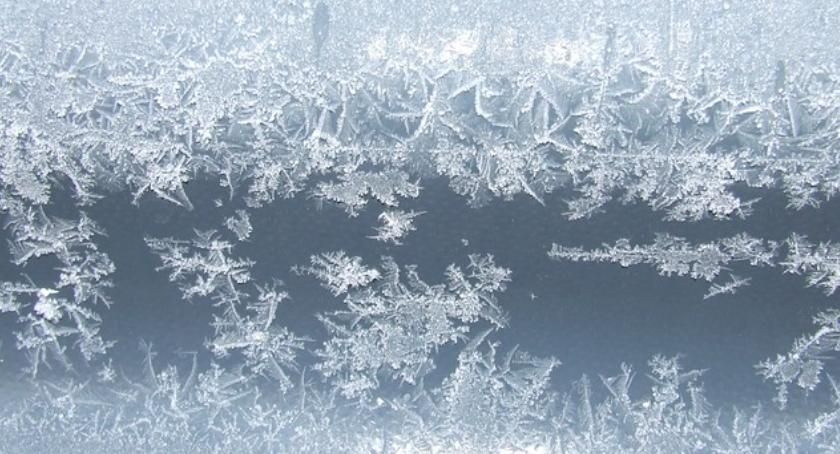Kolejne pogodowe zawirowania w Toruniu. Chmury, deszcz, a nawet śnieg