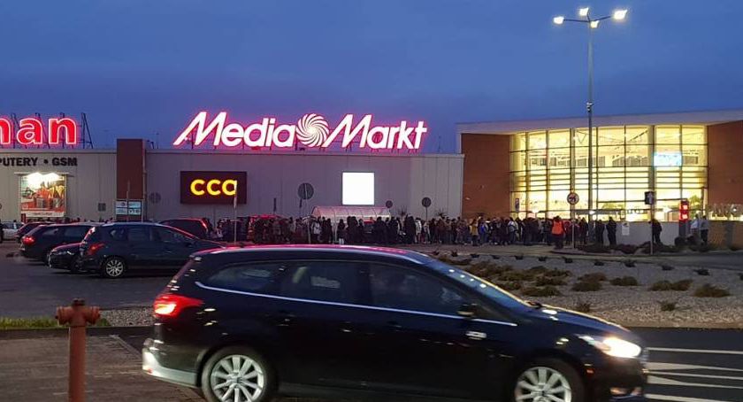 Ogromne zamieszanie podczas ewakuacji w Atrium Copernicus. „Ludzie wpadli w panikę”