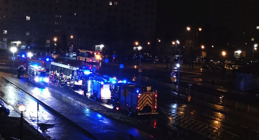 Śmiertelny wypadek w Toruniu. Autobus MZK potrącił kobietę [FOTO]