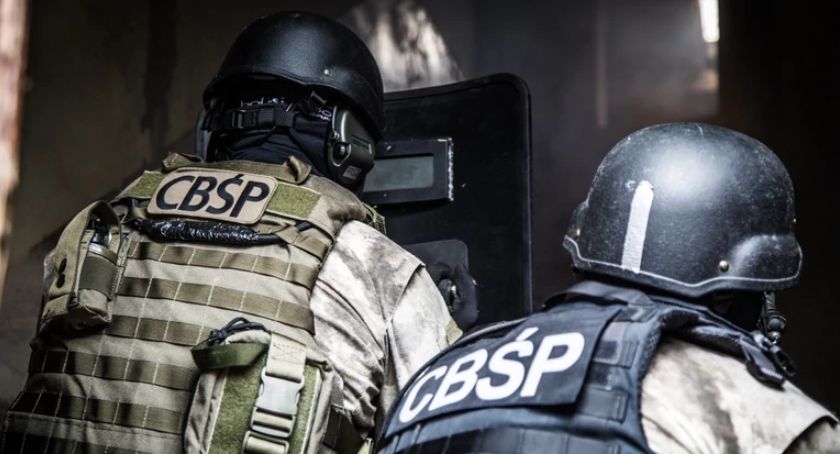 Akcja funkcjonariuszy CBŚP z Torunia. Policjanci przejęli towar za miliony złotych