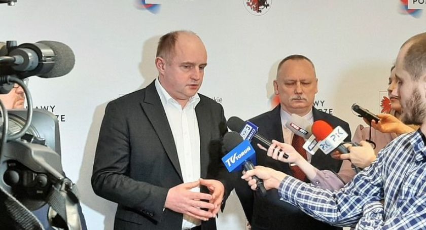W Toruniu odbędzie się nadzwyczajna sesja sejmiku ws. epidemii koronawirusa