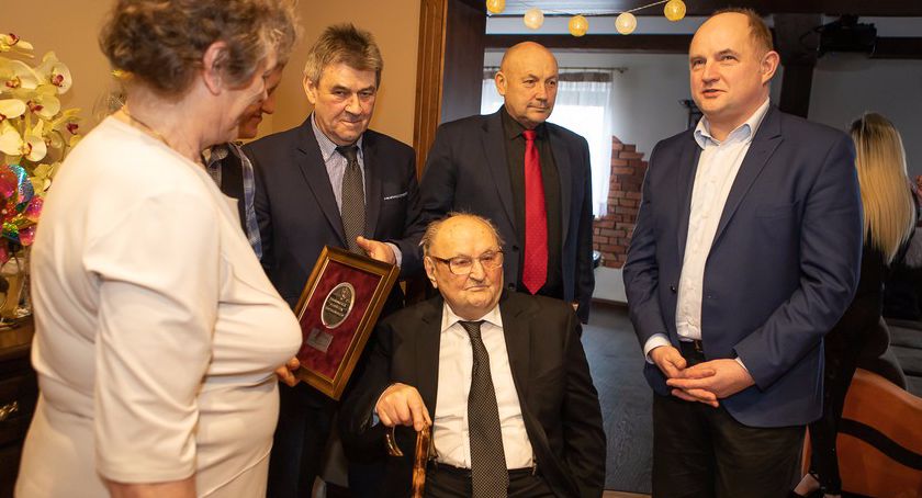 100-letni Tadeusz Śliwa z Grzywny otrzymał medal Unitas Durat