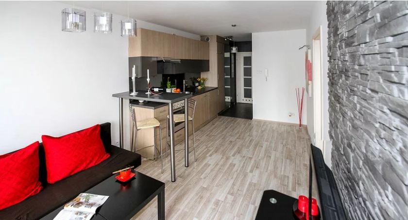 Koronawirus. Biznesmen z Torunia chce udostępnić apartamenty dla lekarzy i pielęgniarek